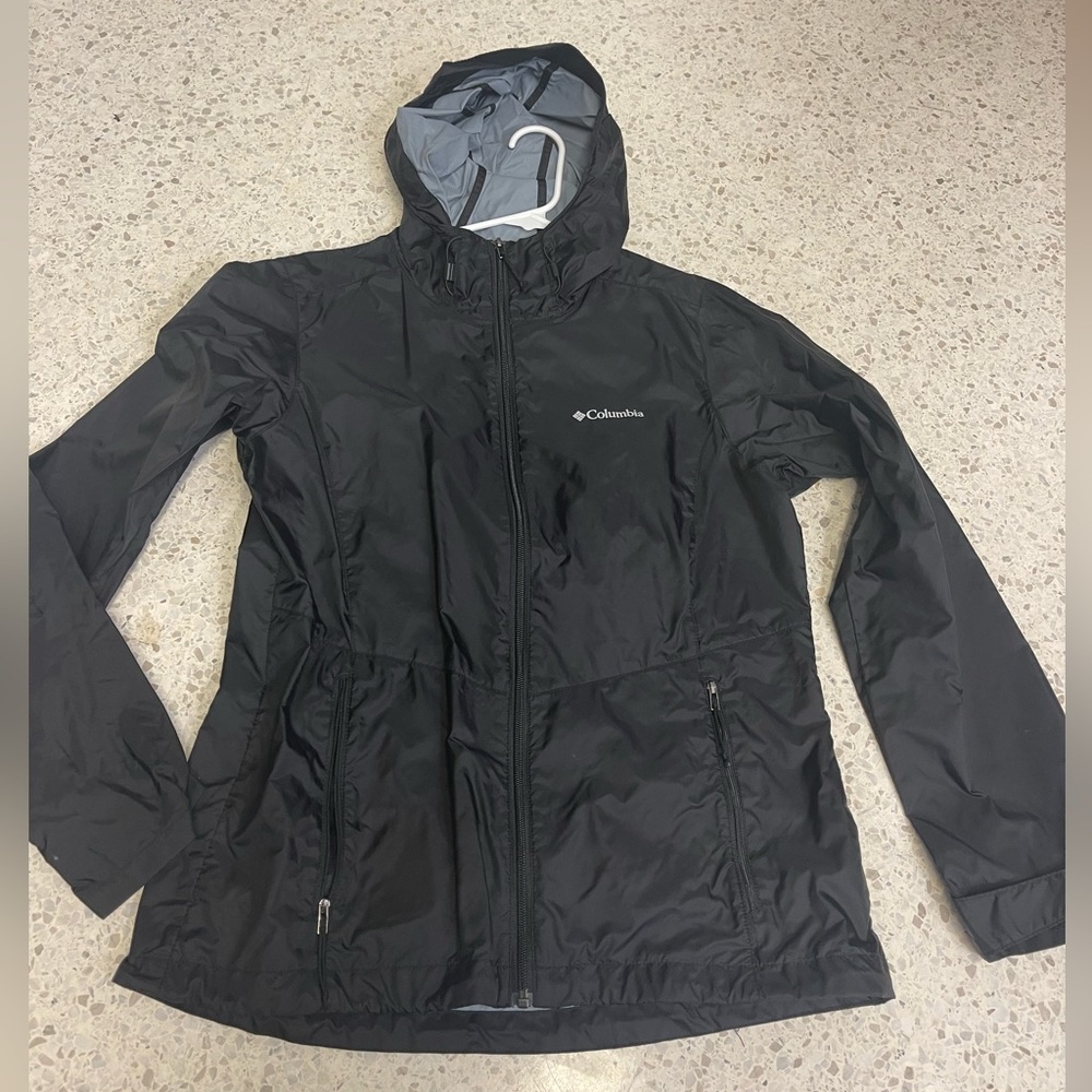 Columbia rain jacket size medium